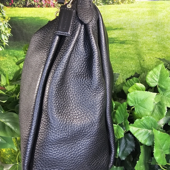 SOLDm Coach Black Purse Shoulderbag Pebble Leather Shay Purse # 93811 read desc. - Picture 6 of 16